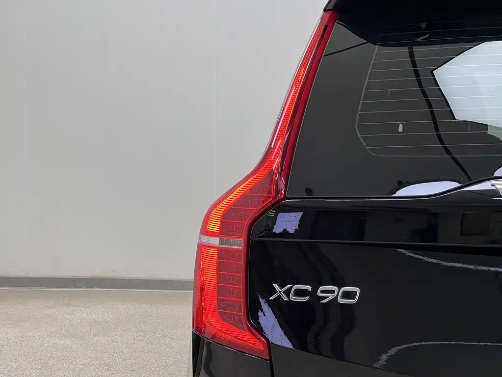 Volvo XC90 2023 — фото 39