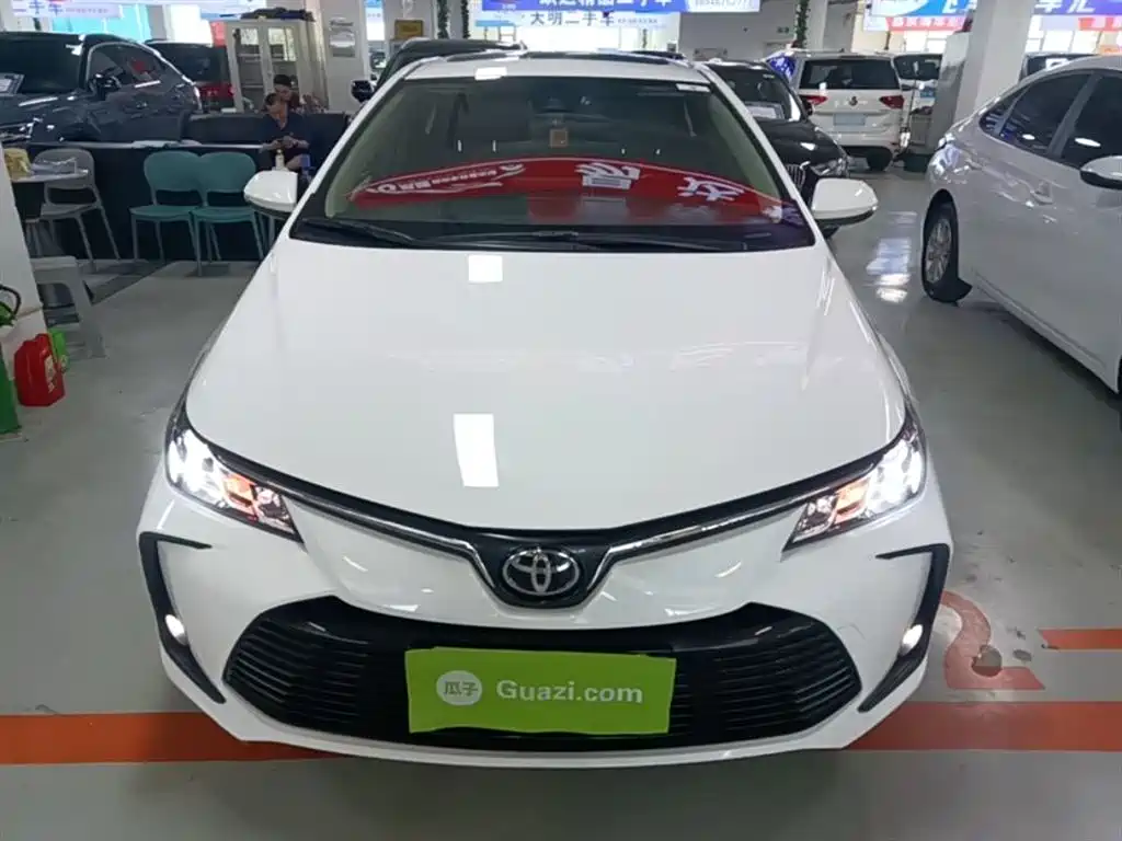 Toyota Corolla 2022 — фото 3