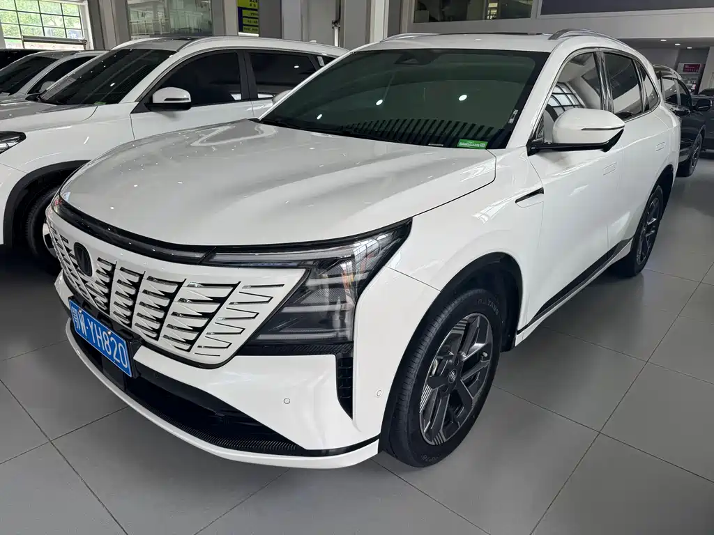 Changan CS75 PLUS 2024 — фото 1