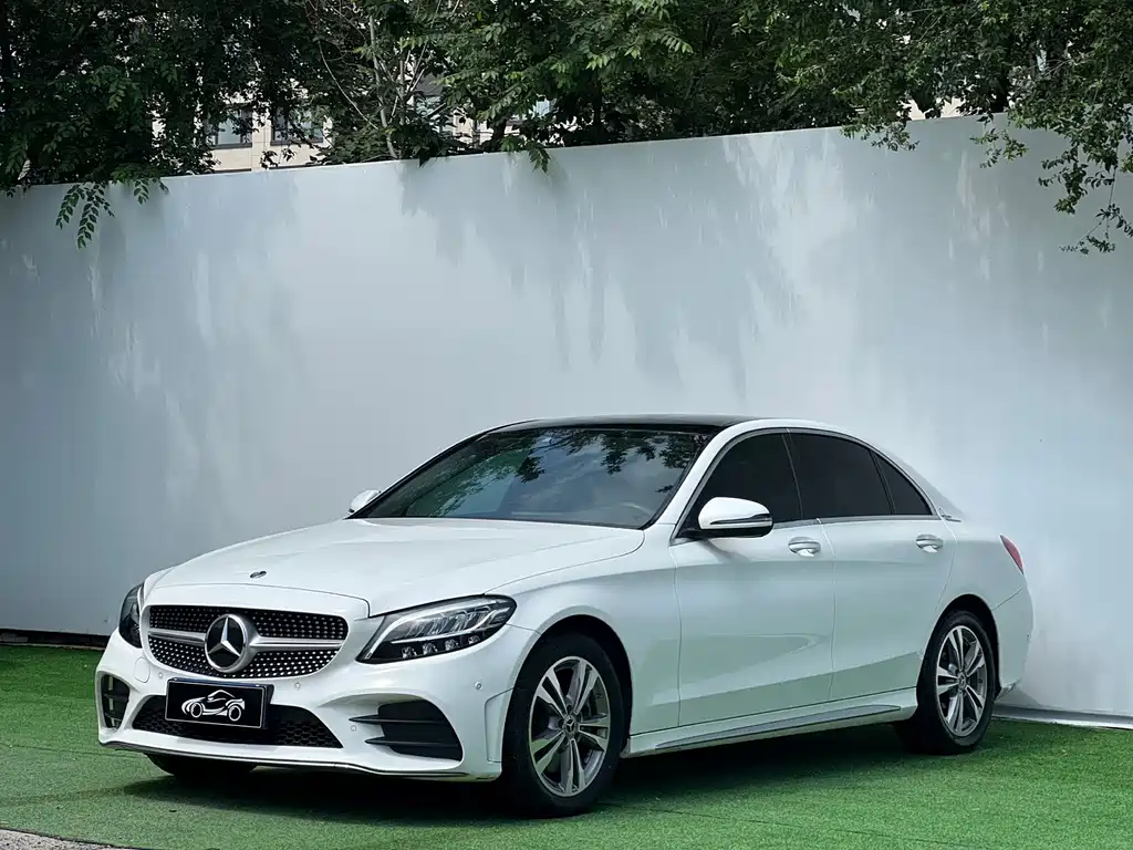 Mercedes-Benz C-Class 2021