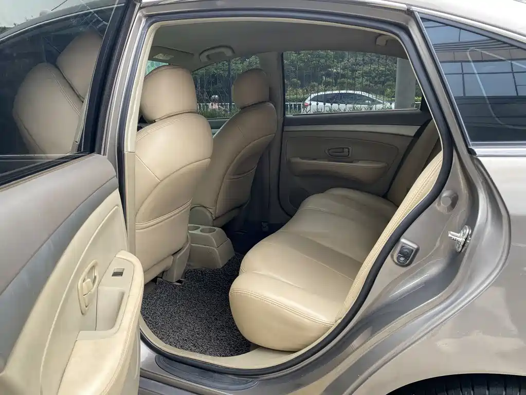 Nissan Sylphy 2014 — фото 11