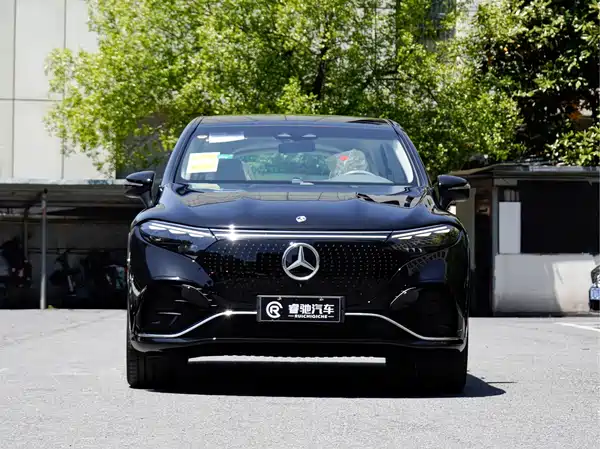Mercedes-Benz EQS SUV 2026