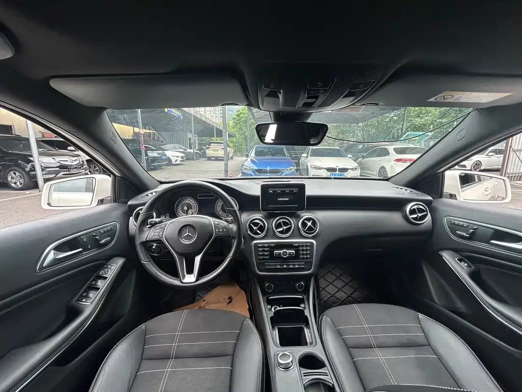 Mercedes-Benz A-Class 2015 — фото 5