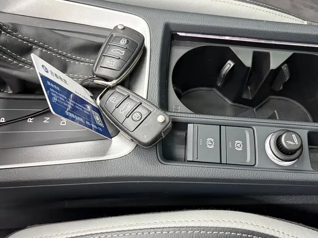 Audi Q3 2022 — фото 15