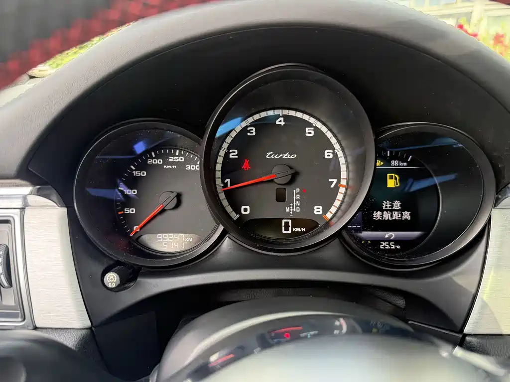 Porsche Macan 2016 — фото 13