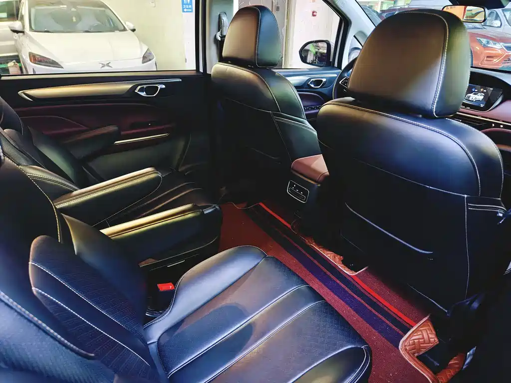 GAC Motor Trumpchi M6 2023 — фото 13