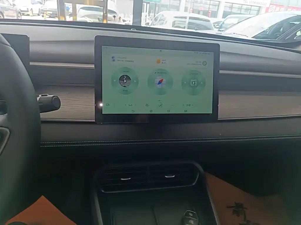 BYD Seal 05 DM-i 2025 — фото 13