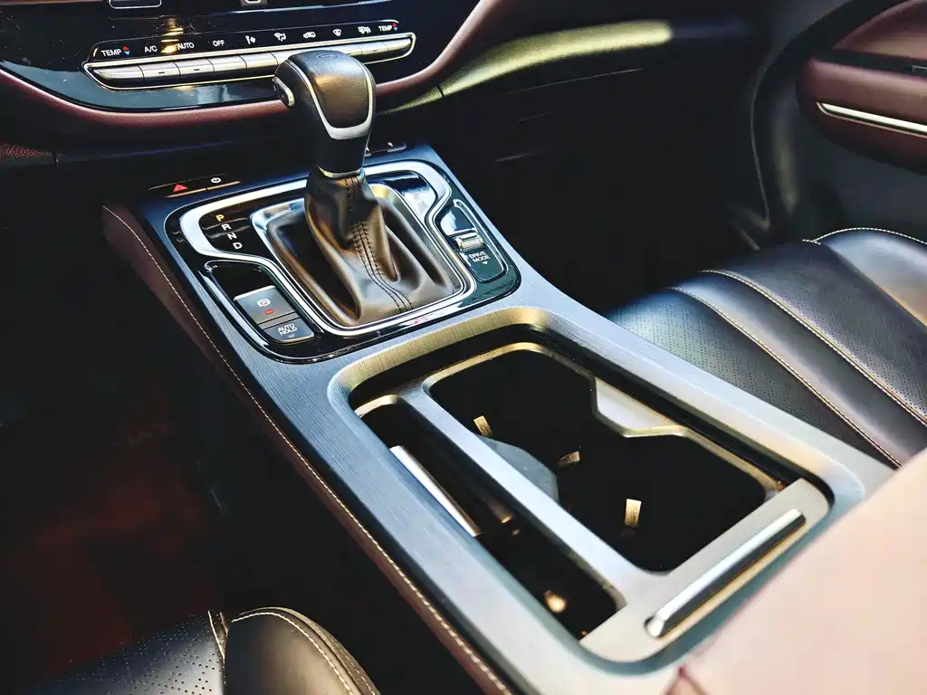 GAC Motor Trumpchi M6 2023 — фото 21