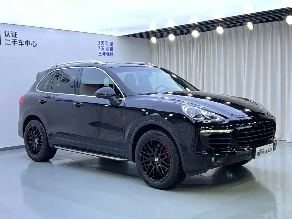 Porsche Cayenne 2017 — фото 2
