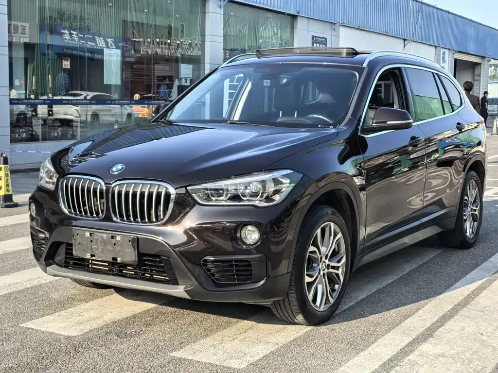 BMW X1 2019 — фото 1