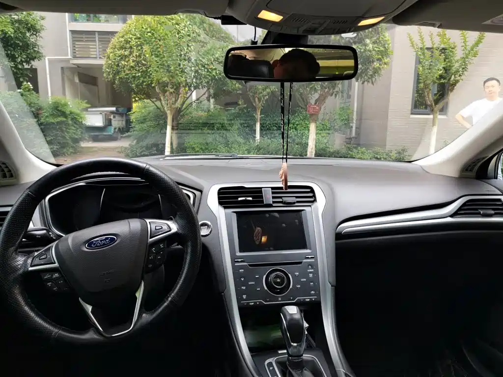 Ford Mondeo 2015 — фото 6