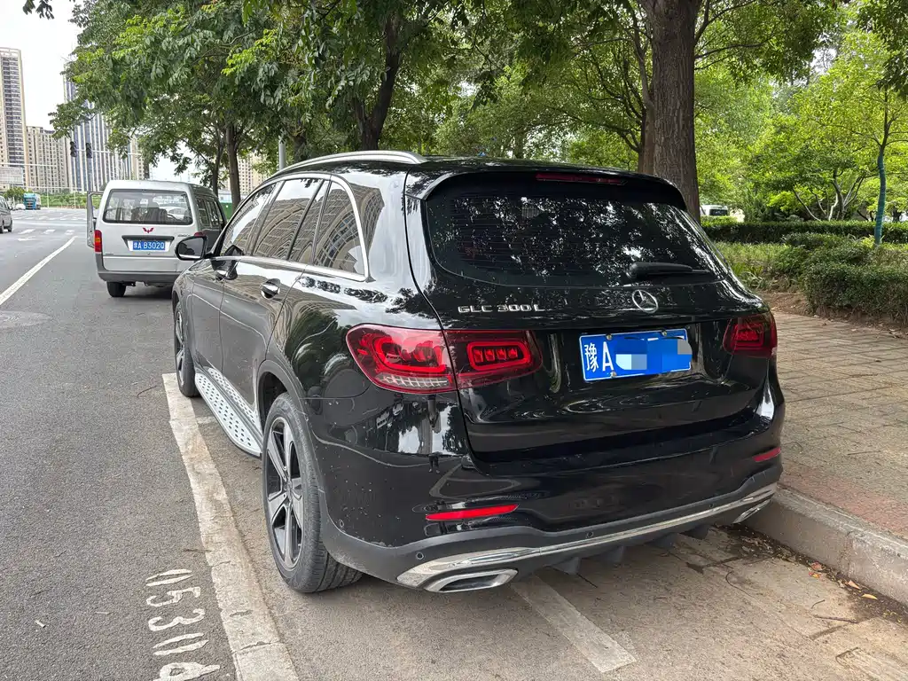 Mercedes-Benz GLC 2023