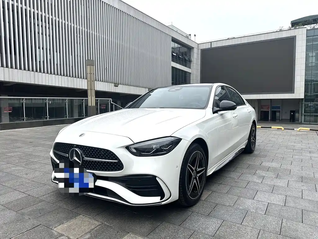 Mercedes-Benz C-Class 2024