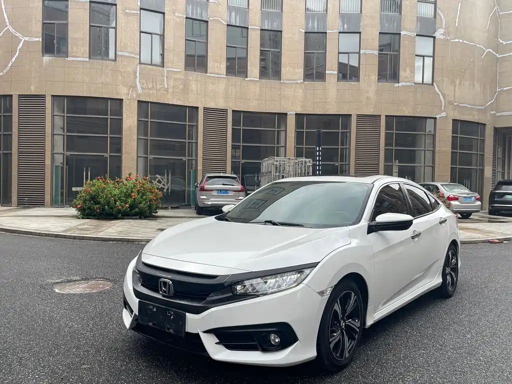 Honda Civic 2017 — фото 1