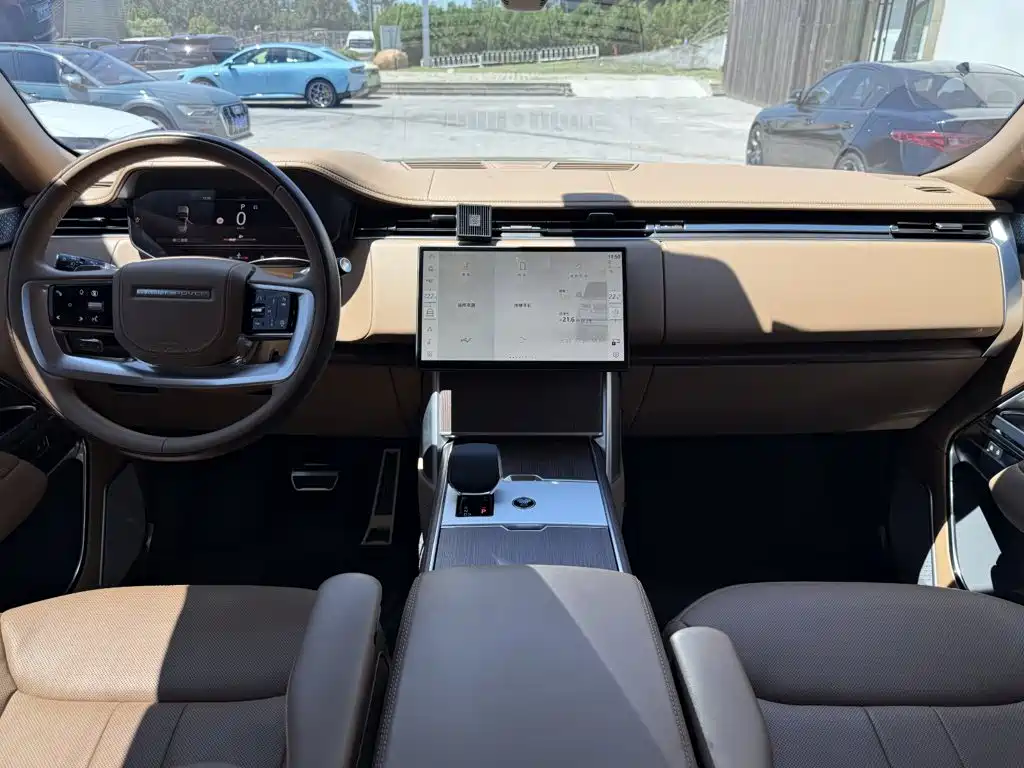 Land Rover Range Rover 2025 — фото 25