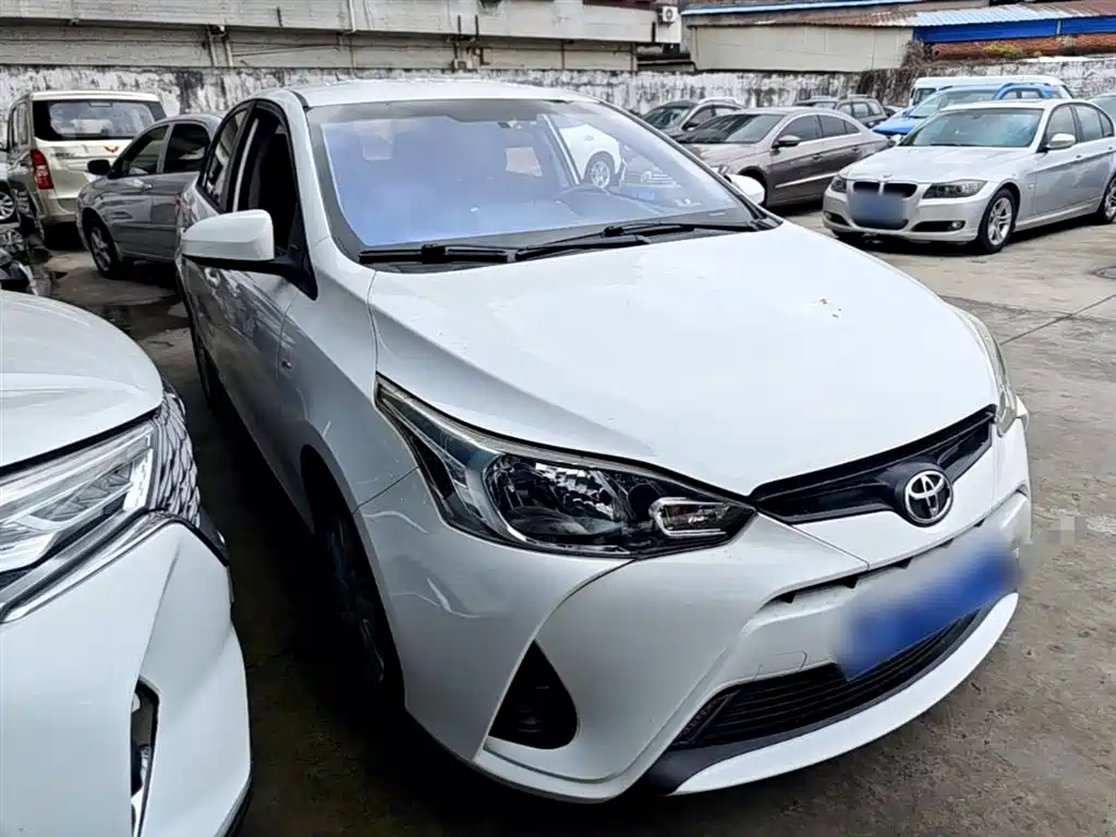 Toyota Yaris L 2019 — фото 4