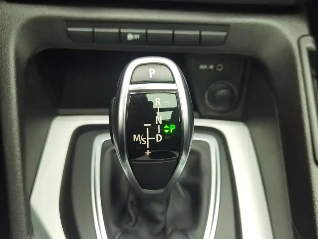BMW X1 2012 — фото 13