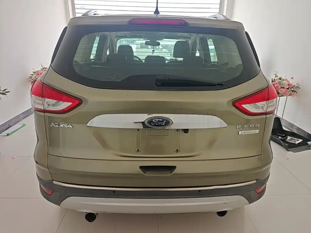 Ford Kuga 2016 — фото 6