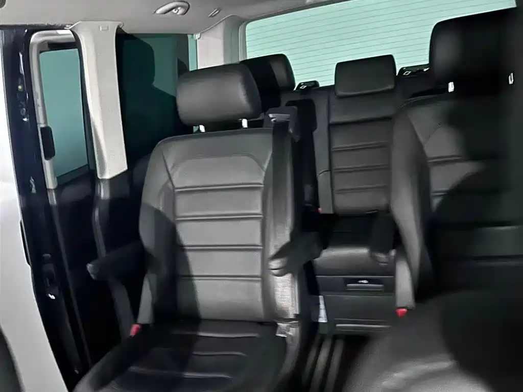Volkswagen Multivan 2016 — фото 8