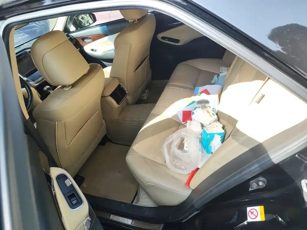 Toyota Crown 2018 — фото 15