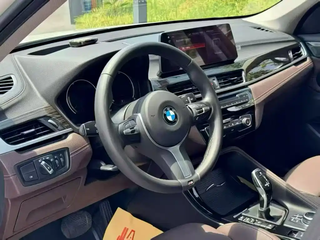 BMW X1 2020 — фото 8