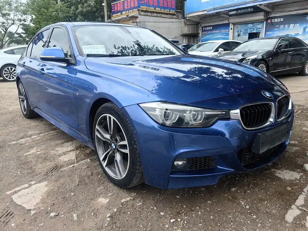 BMW 3 Series 2018 — фото 1
