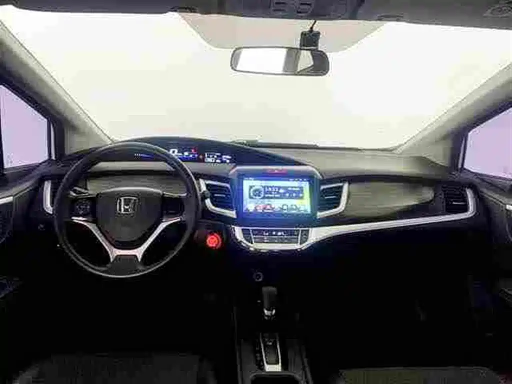 Honda Jade 2017 — фото 9
