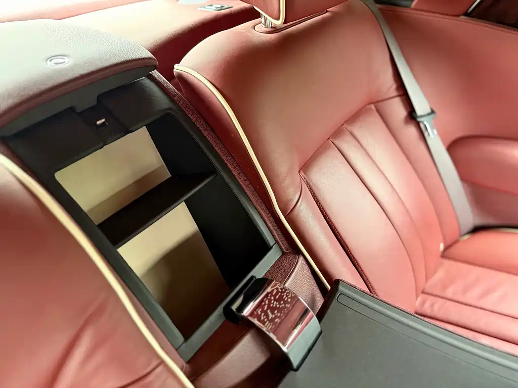 Rolls-Royce Phantom 2015 — фото 23