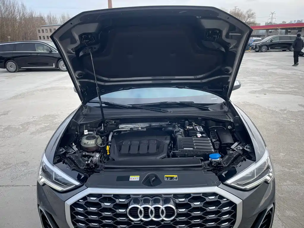 Audi Q3 Sportback 2021 — фото 7