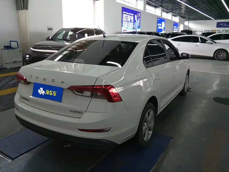 Skoda Rapid 2021