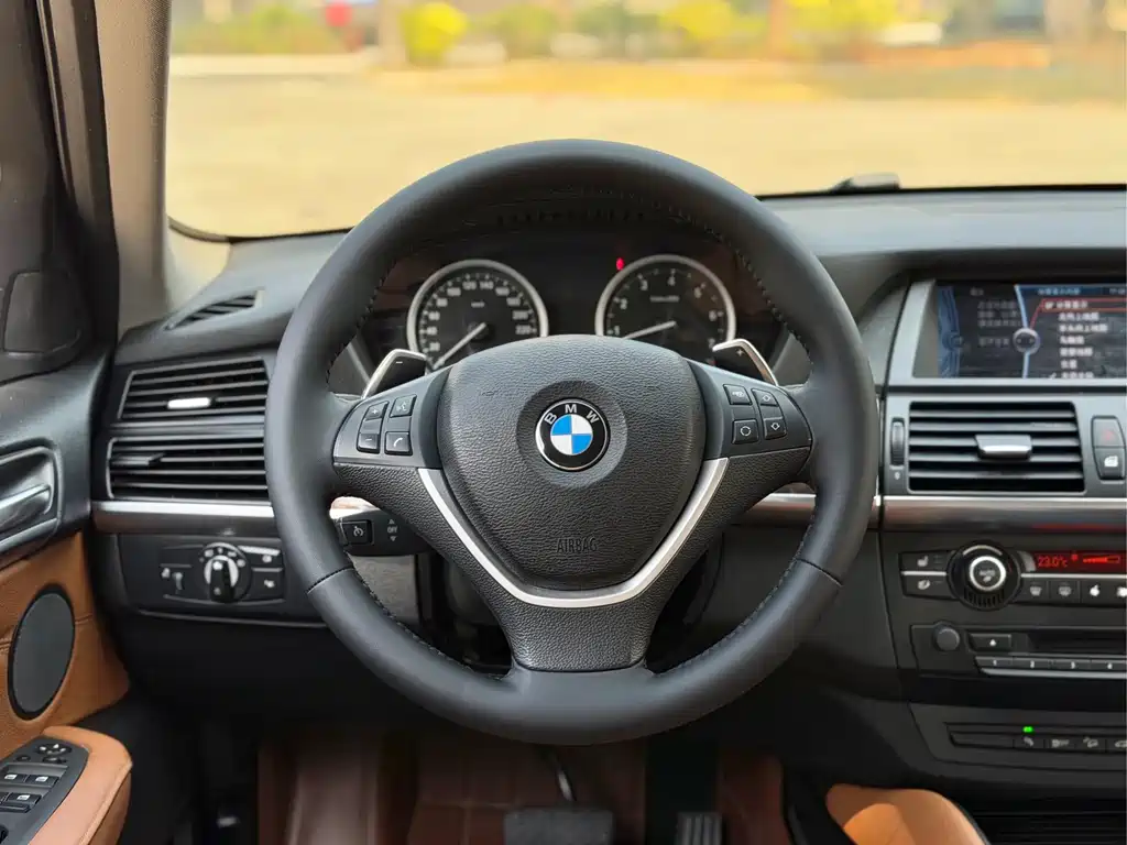 BMW X6 2012 — фото 10