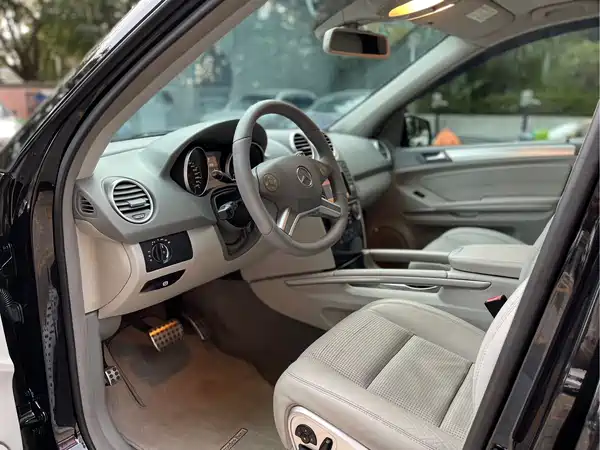 Mercedes-Benz M-Class AMG 2011