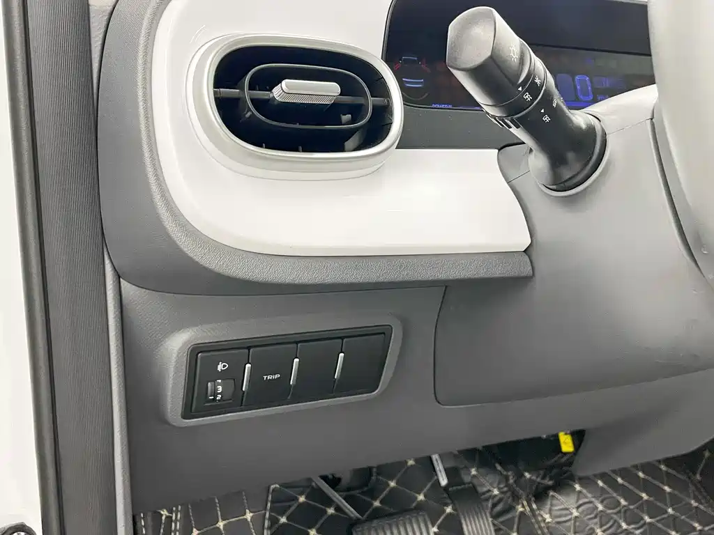 Geely Galaxy Panda 2025 — фото 14