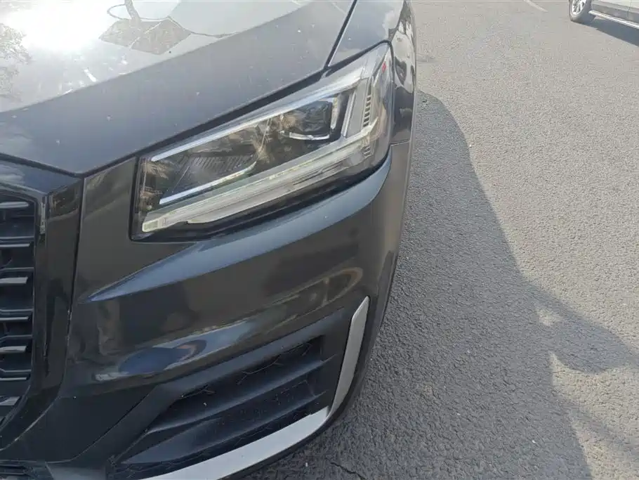 Audi Q2L 2019 — фото 5