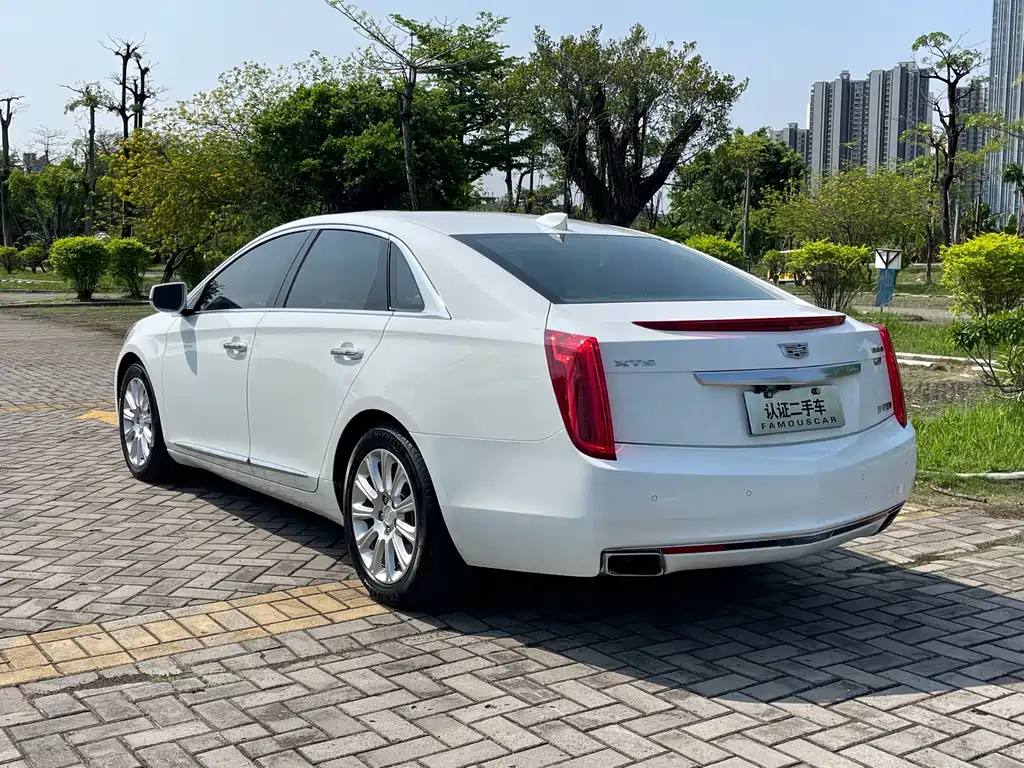 Cadillac XTS 2017 — фото 5