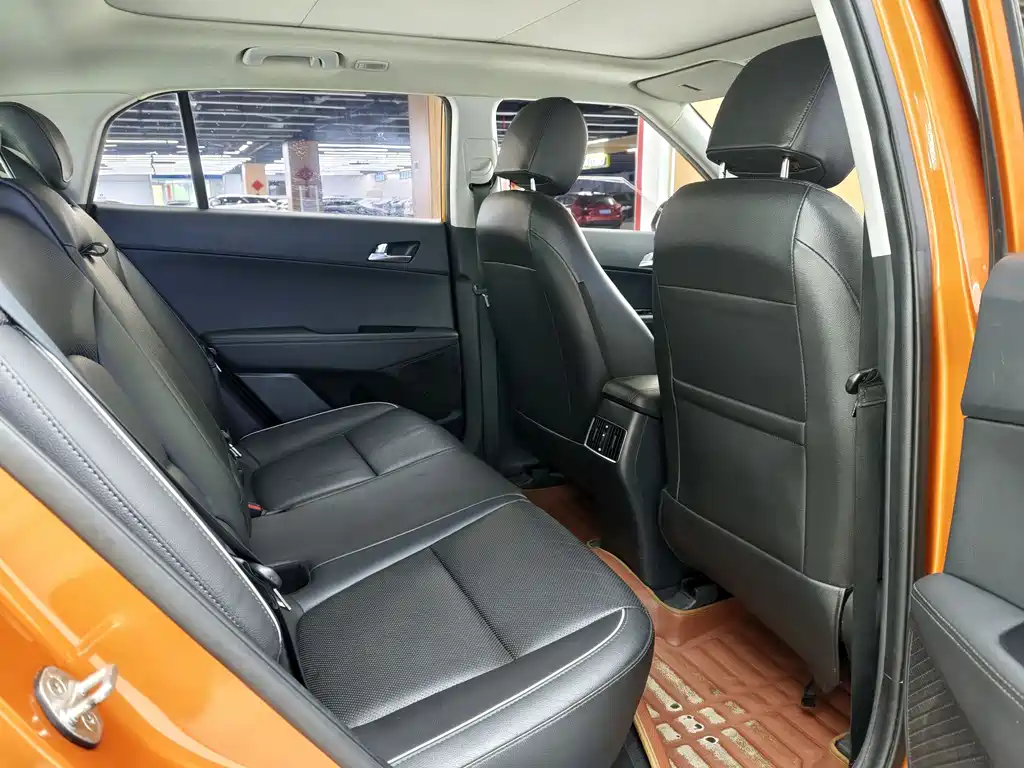 Hyundai ix25 2015 — фото 10