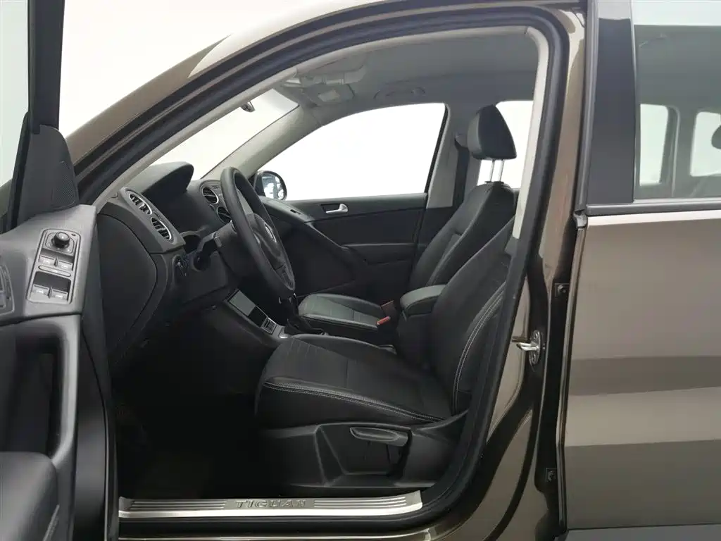 Volkswagen Tiguan 2019 — фото 10