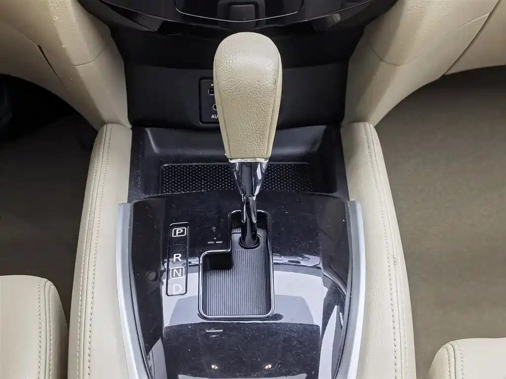 Nissan X-Trail 2015 — фото 13