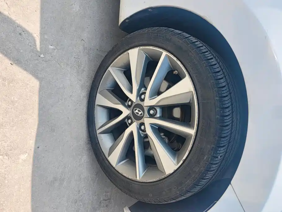 Hyundai Elantra 2016