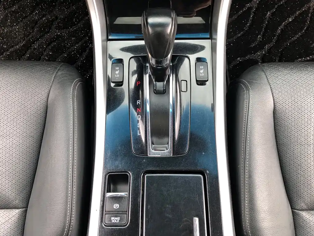 Honda Accord 2018 — фото 13