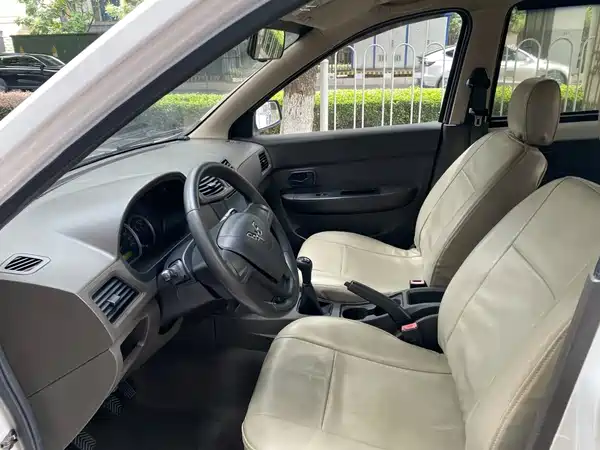 Wuling Hongguang 2014