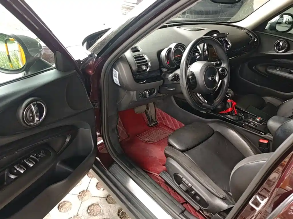 MINI Clubman 2016 — фото 16