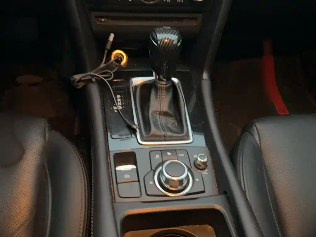 Mazda 3 Angkesela 2019 — фото 17