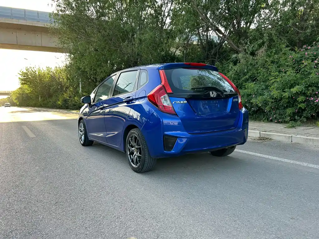 Honda Fit 2016 — фото 10