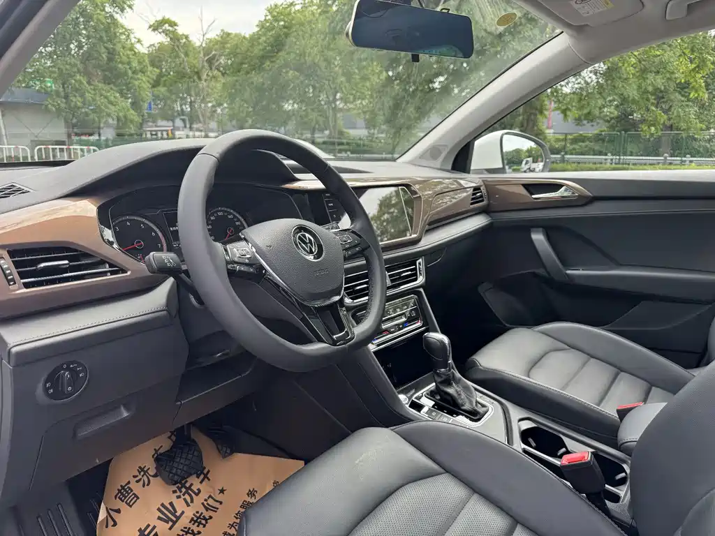 Volkswagen Tuyue 2021
