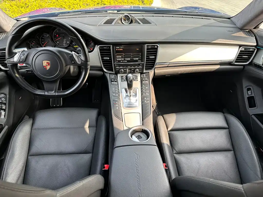Porsche Panamera 2015 — фото 10
