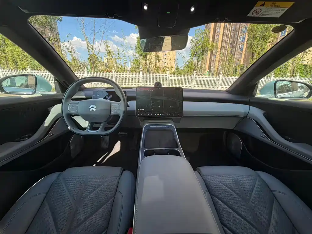 NIO ET5 2025