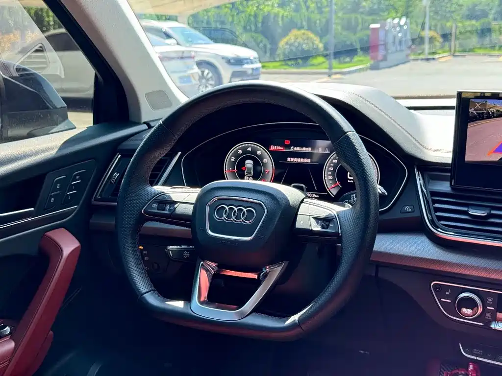 Audi Q5L 2023 — фото 15