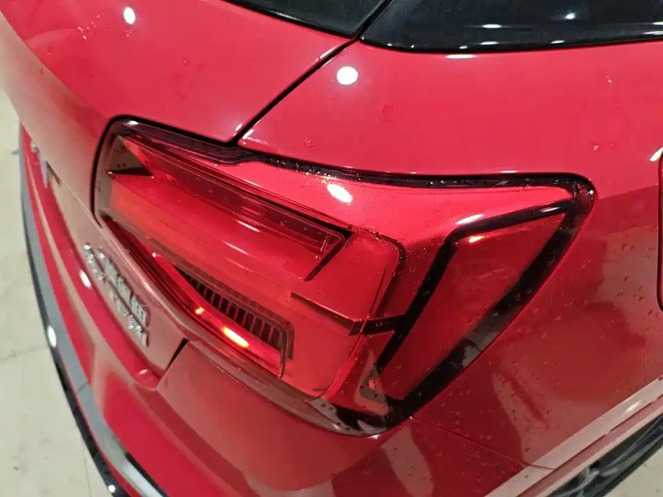 Audi Q2L 2023 — фото 11