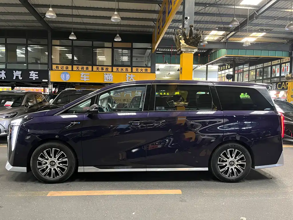 GAC Motor Trumpchi E9 2025 — фото 3